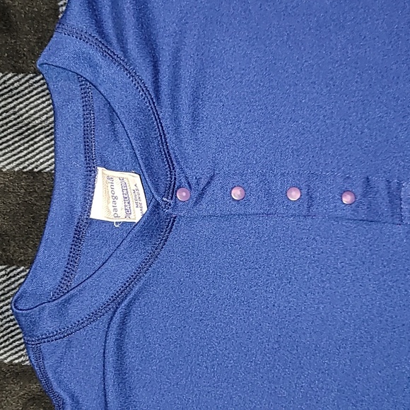 Vintage. Made in USA.  Patagonia. Capilene longsleeve. Women's size Medium. - Picture 7 of 14